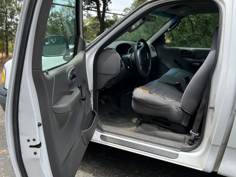 Used 2002 Ford F150 2WD Regular Cab image 9