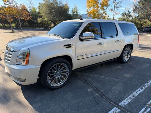 Used 2008 Cadillac Escalade ESV 2WD image 1
