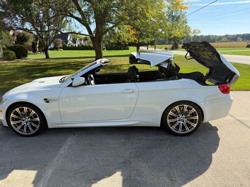 Used 2013 BMW M3 Convertible RWD image 9