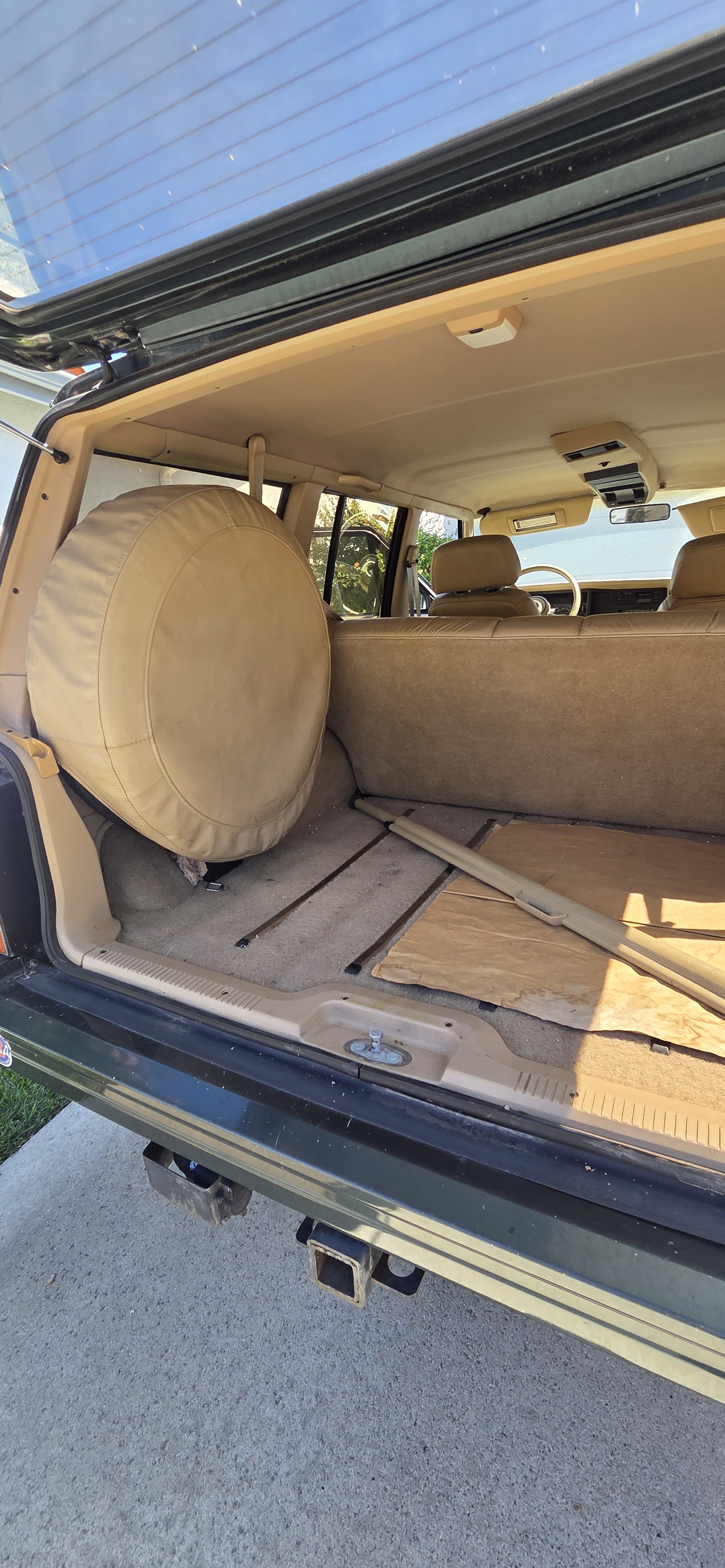 Used 1992 Jeep Cherokee Limited AWD/4WD image 5