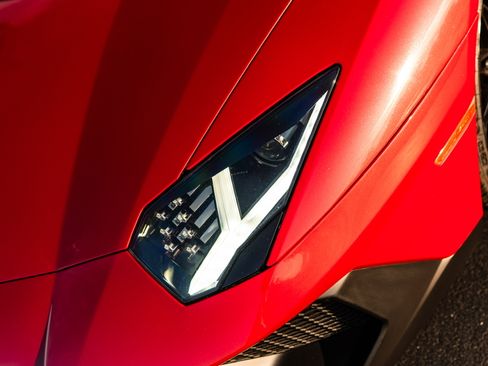 Used 2016 Lamborghini Aventador LP 750-4 Superveloce AWD/4WD image 12