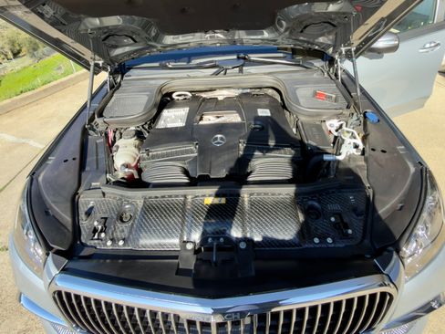 Used 2023 Mercedes-Benz Maybach GLS 600 4MATIC image 14