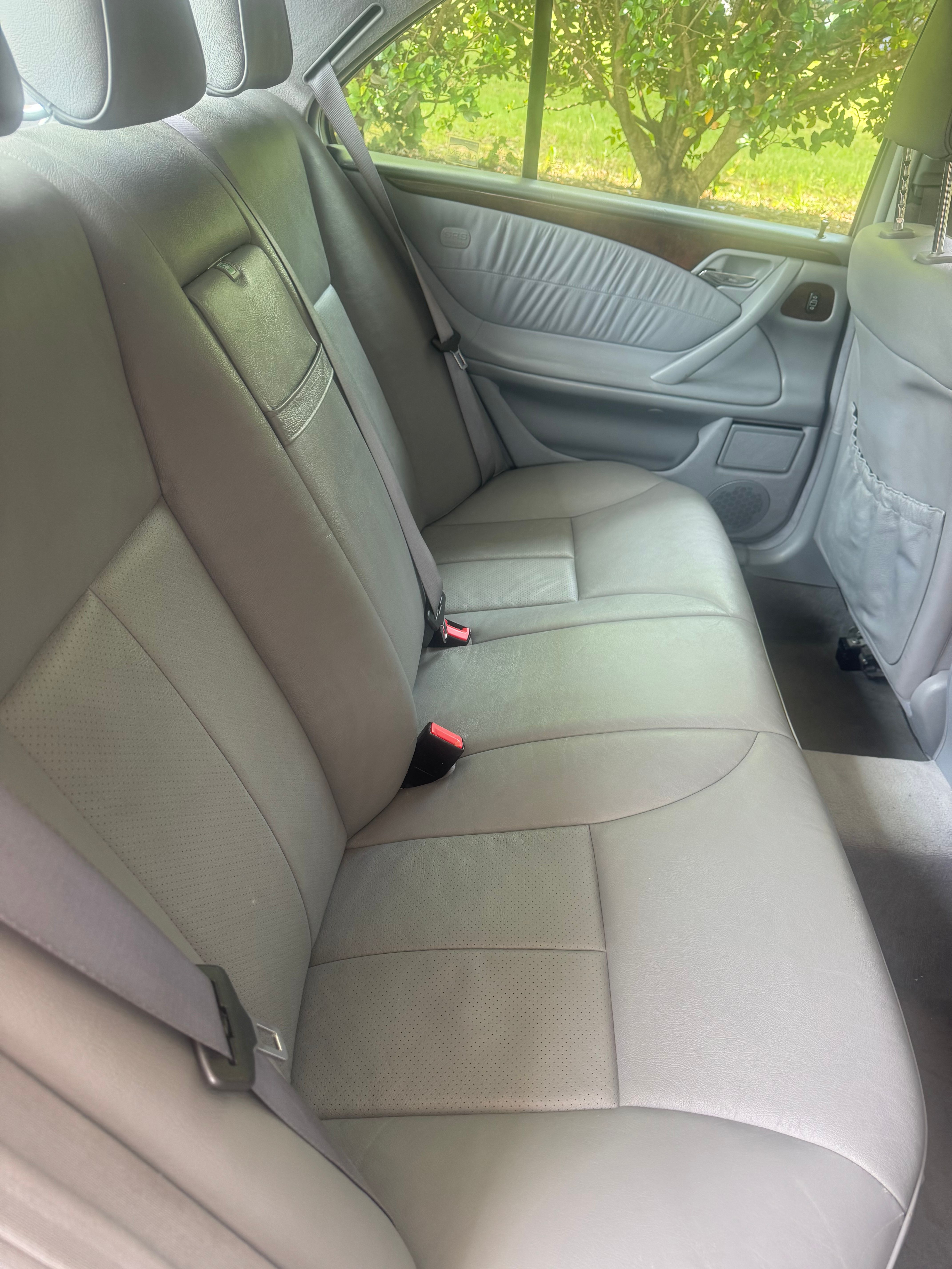 Used 2001 Mercedes-Benz E 320 Sedan image 8
