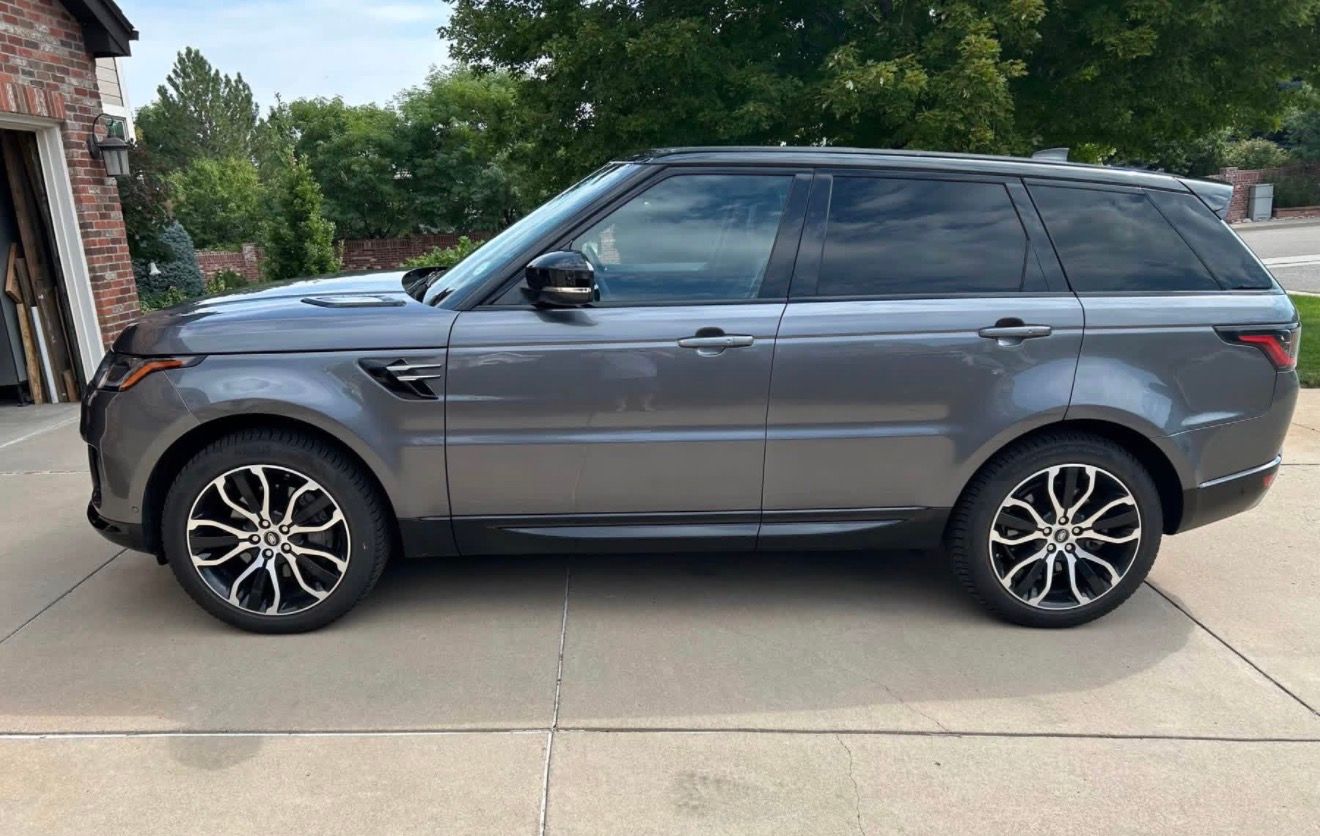 Used 2019 Land Rover Range Rover Sport HSE AWD/4WD image 4