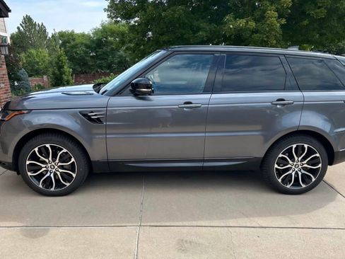 Used 2019 Land Rover Range Rover Sport HSE AWD/4WD image 4