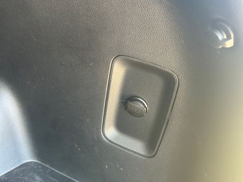 Used 2015 Hyundai Santa Fe Sport w/ Option Group 04 FWD image 32