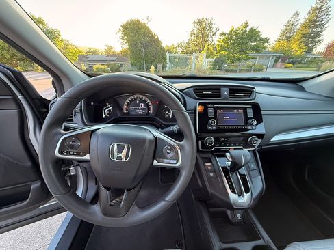Used 2017 Honda CR-V LX image 12
