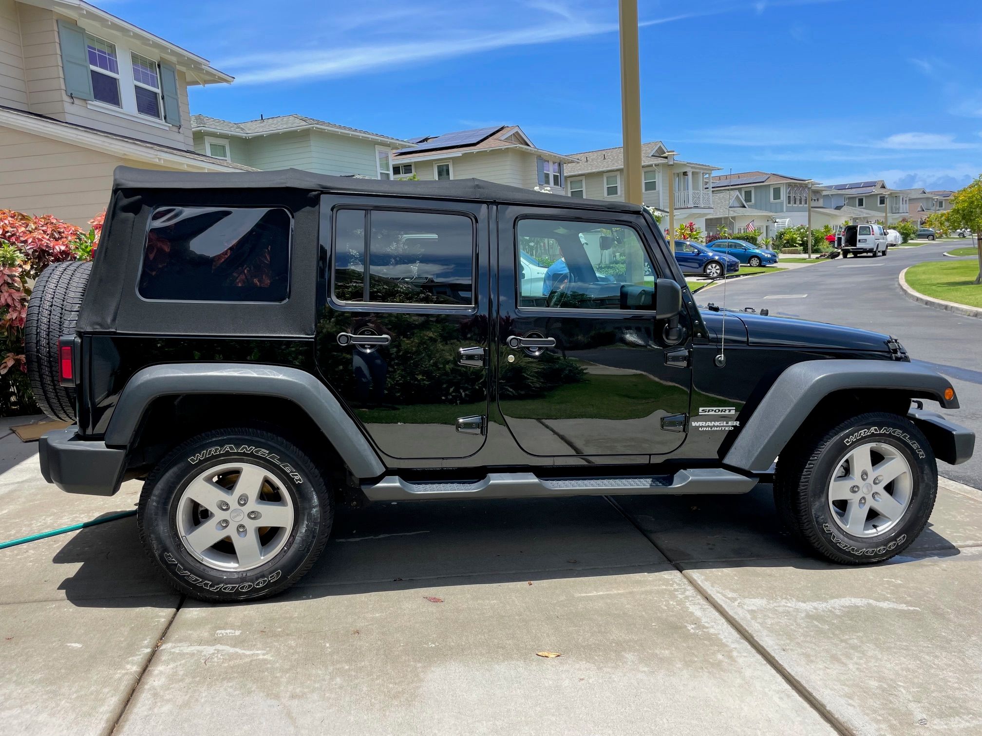 Used 2017 Jeep Wrangler Unlimited Sport w/ Quick Order Package 24S AWD/4WD image 4