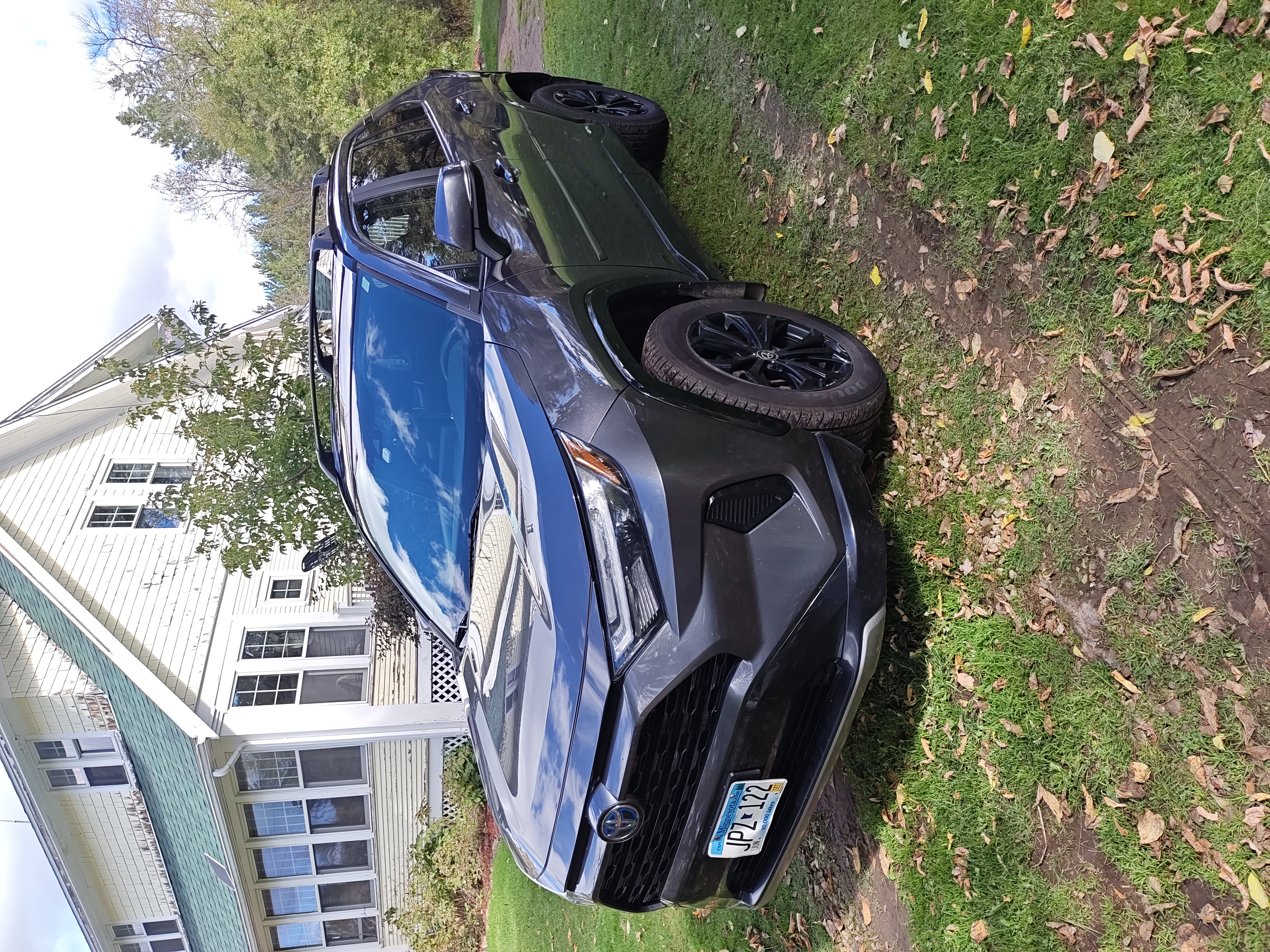 Used 2022 Toyota RAV4 SE w/ Convenience Package AWD/4WD image 1