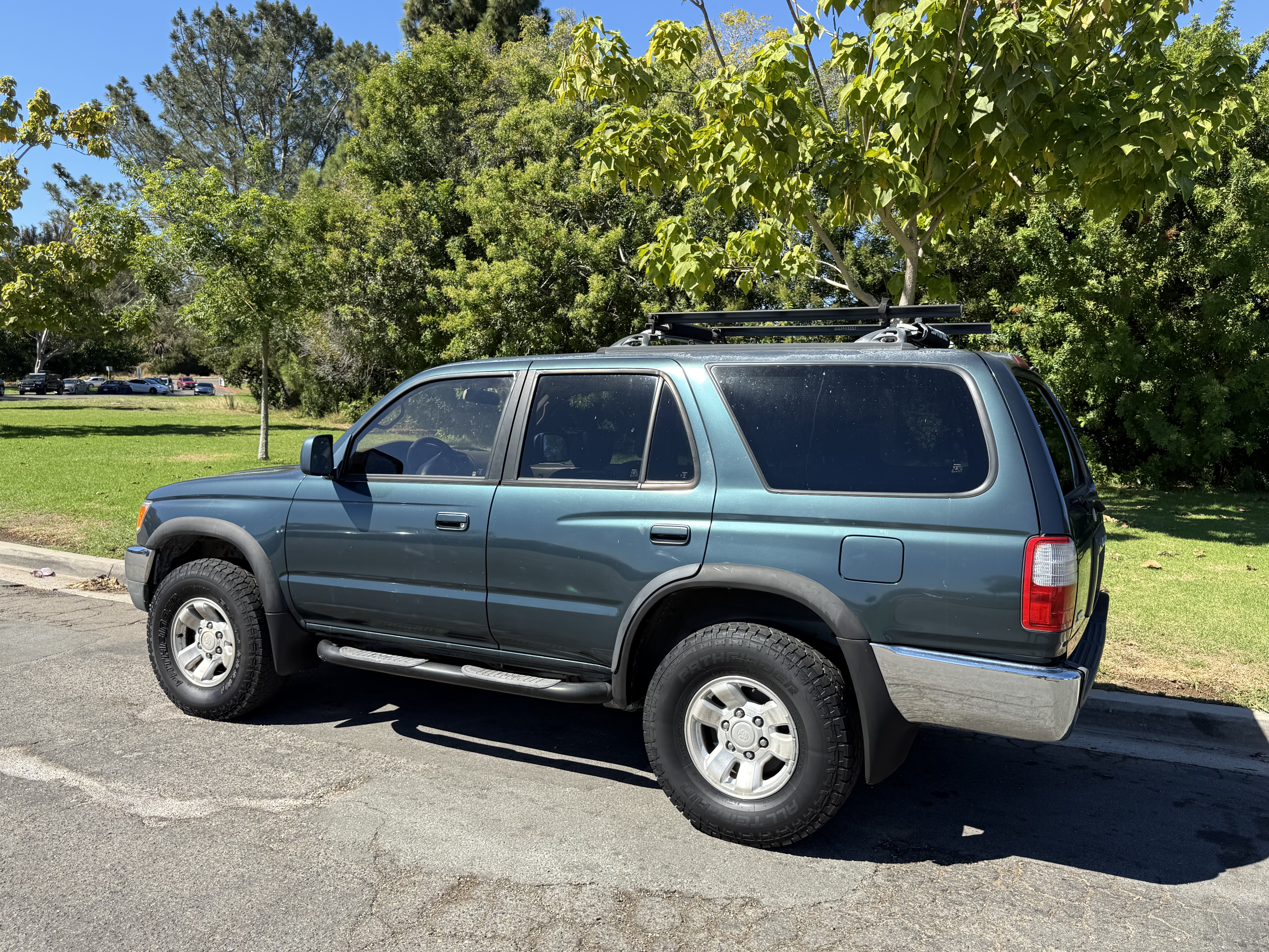 Used 1998 Toyota 4Runner SR5 RWD image 1