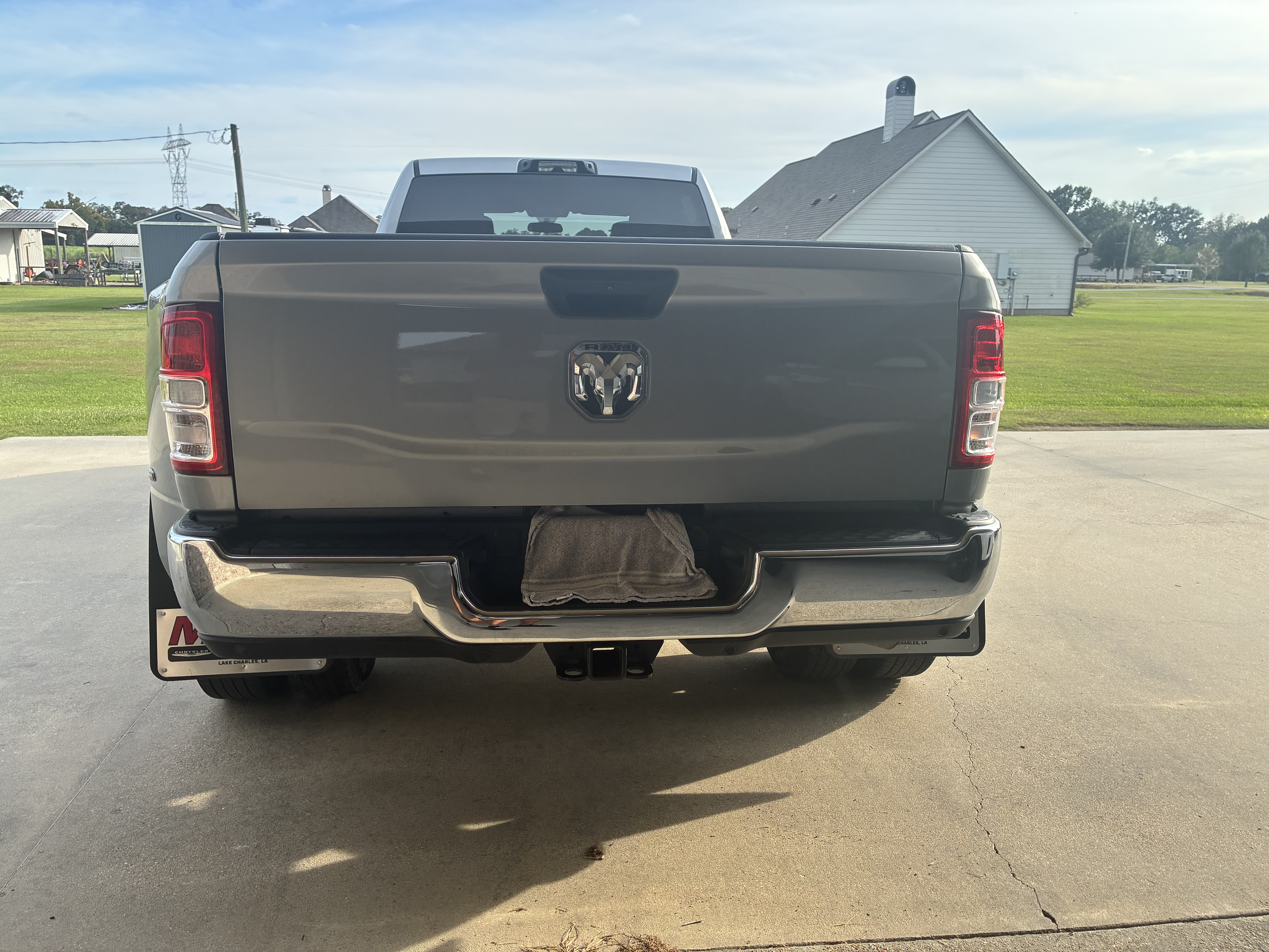 Used 2024 RAM 3500 Tradesman w/ Chrome Appearance Group AWD/4WD image 9