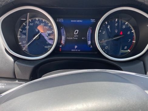 Used 2017 Maserati Ghibli RWD image 11