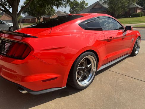 Used 2015 Ford Mustang GT Premium w/ GT Performance Package RWD image 5