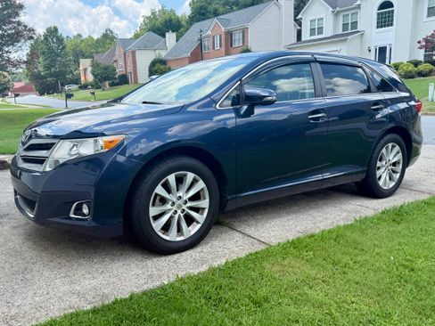 Used 2015 Toyota Venza XLE image 5