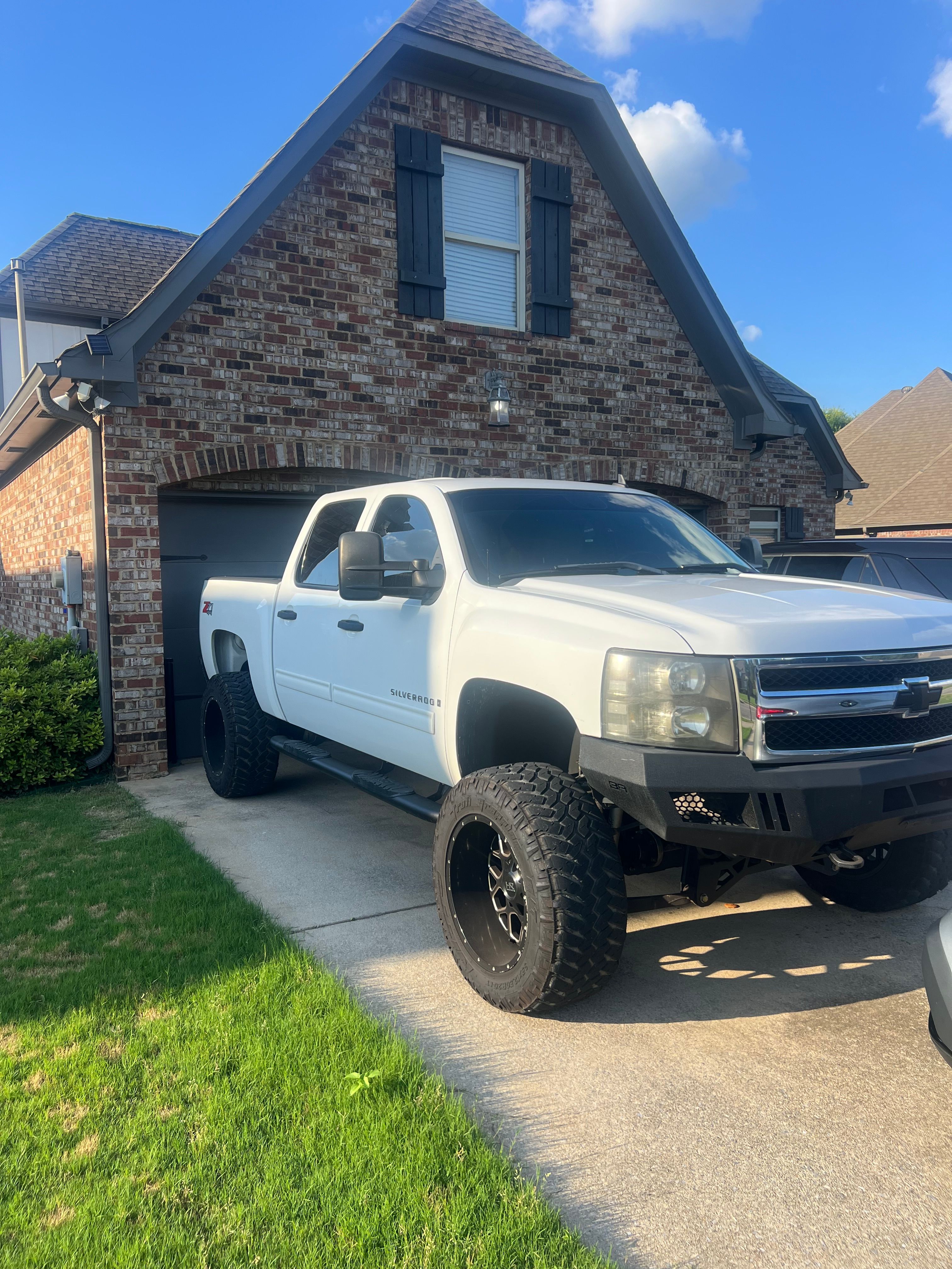 Used 2009 Chevrolet Silverado 1500 LT w/ Power Pack Plus AWD/4WD image 8