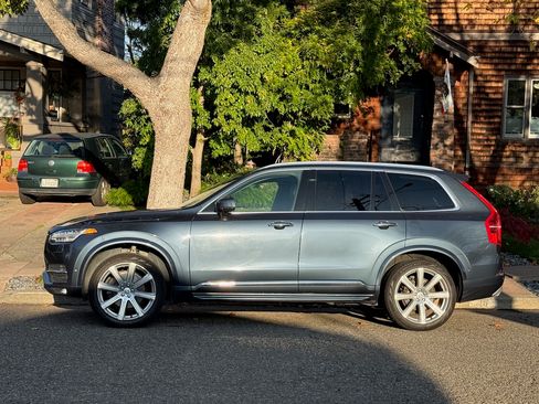 Used 2018 Volvo XC90 T6 Inscription w/ Convenience Package image 25