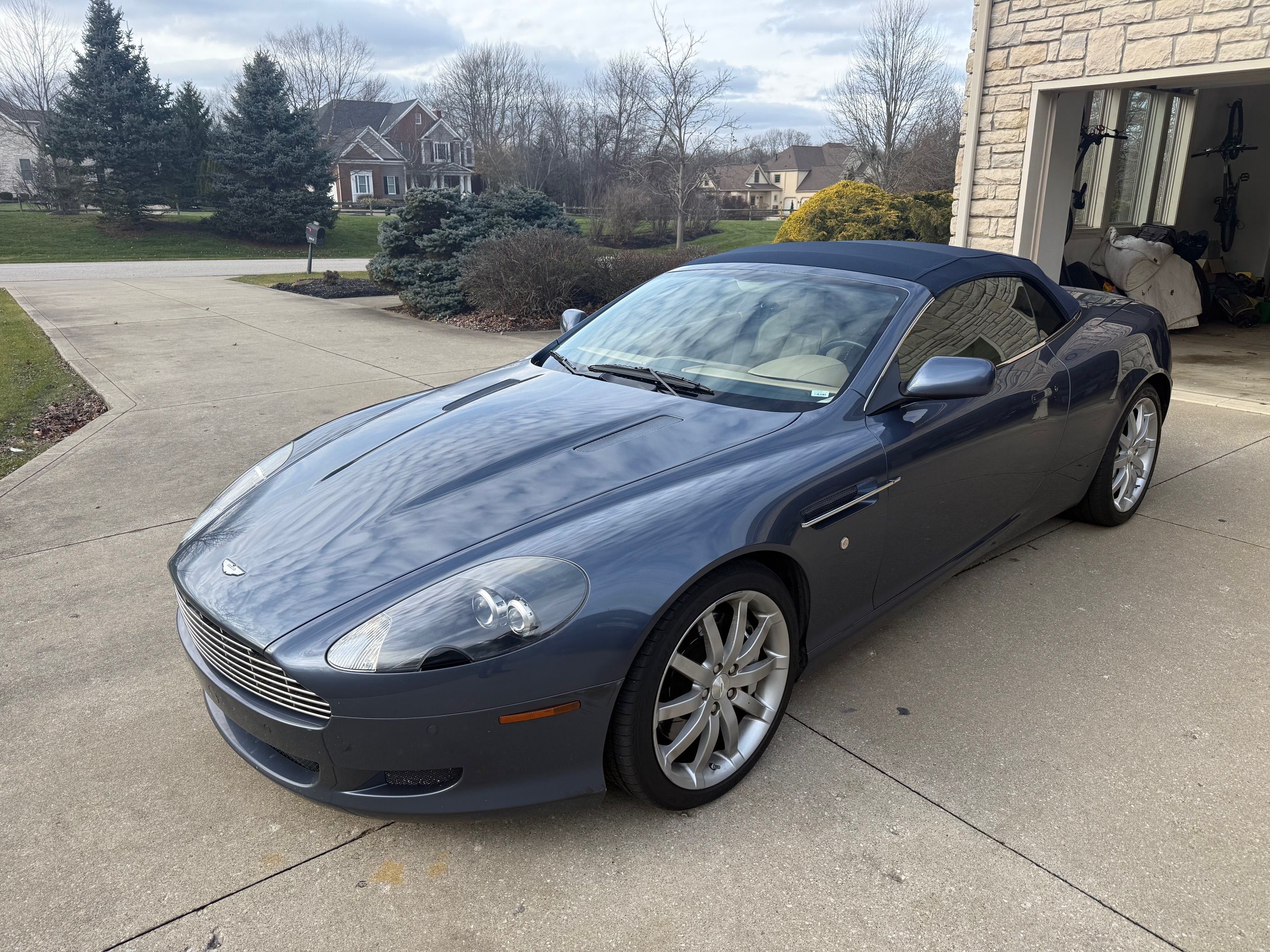 Used 2008 Aston Martin DB9 Volante RWD image 11