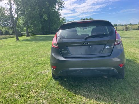 Used 2015 Ford Fiesta SE FWD image 6