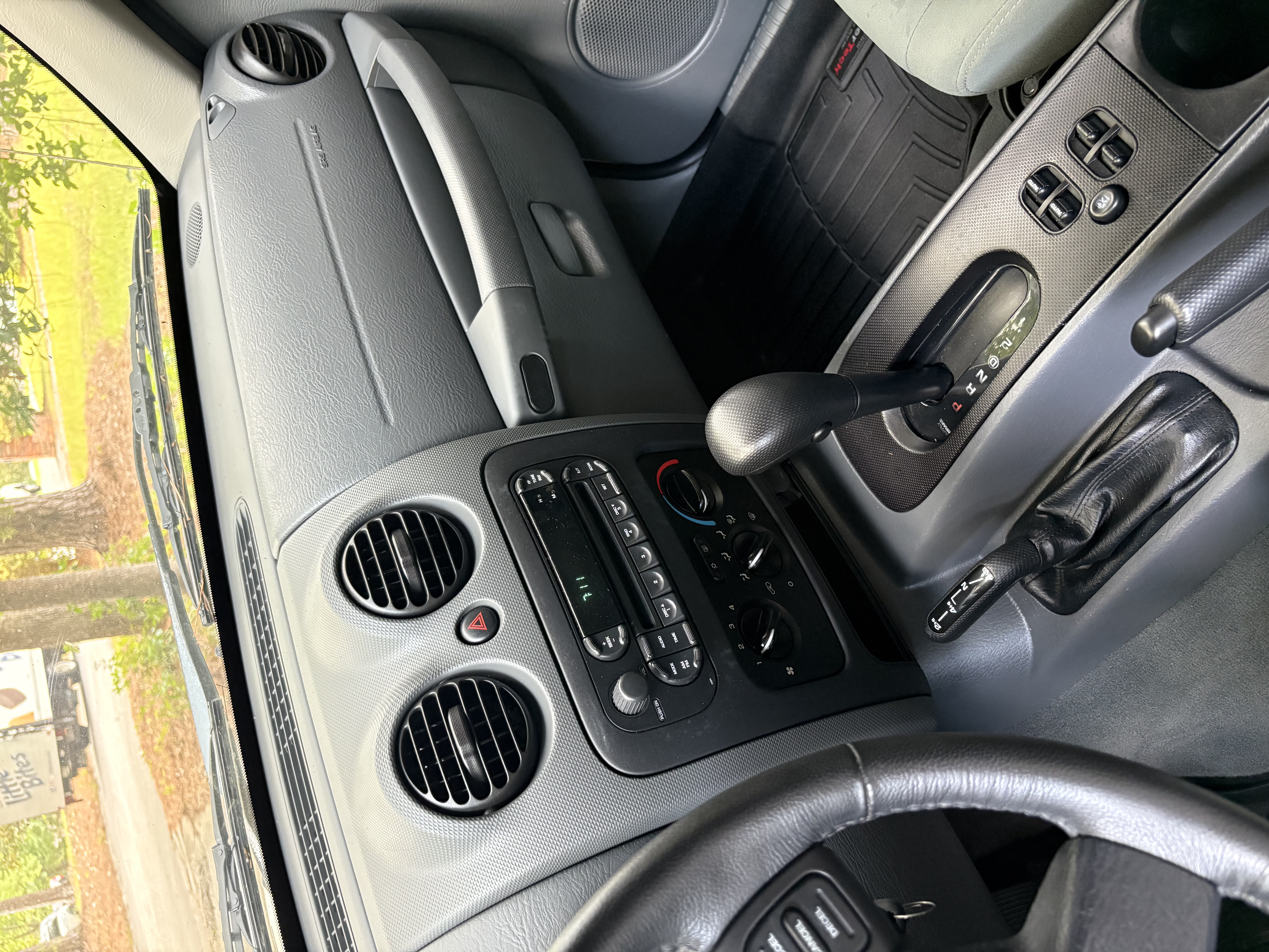 Used 2007 Jeep Liberty Sport AWD/4WD image 14