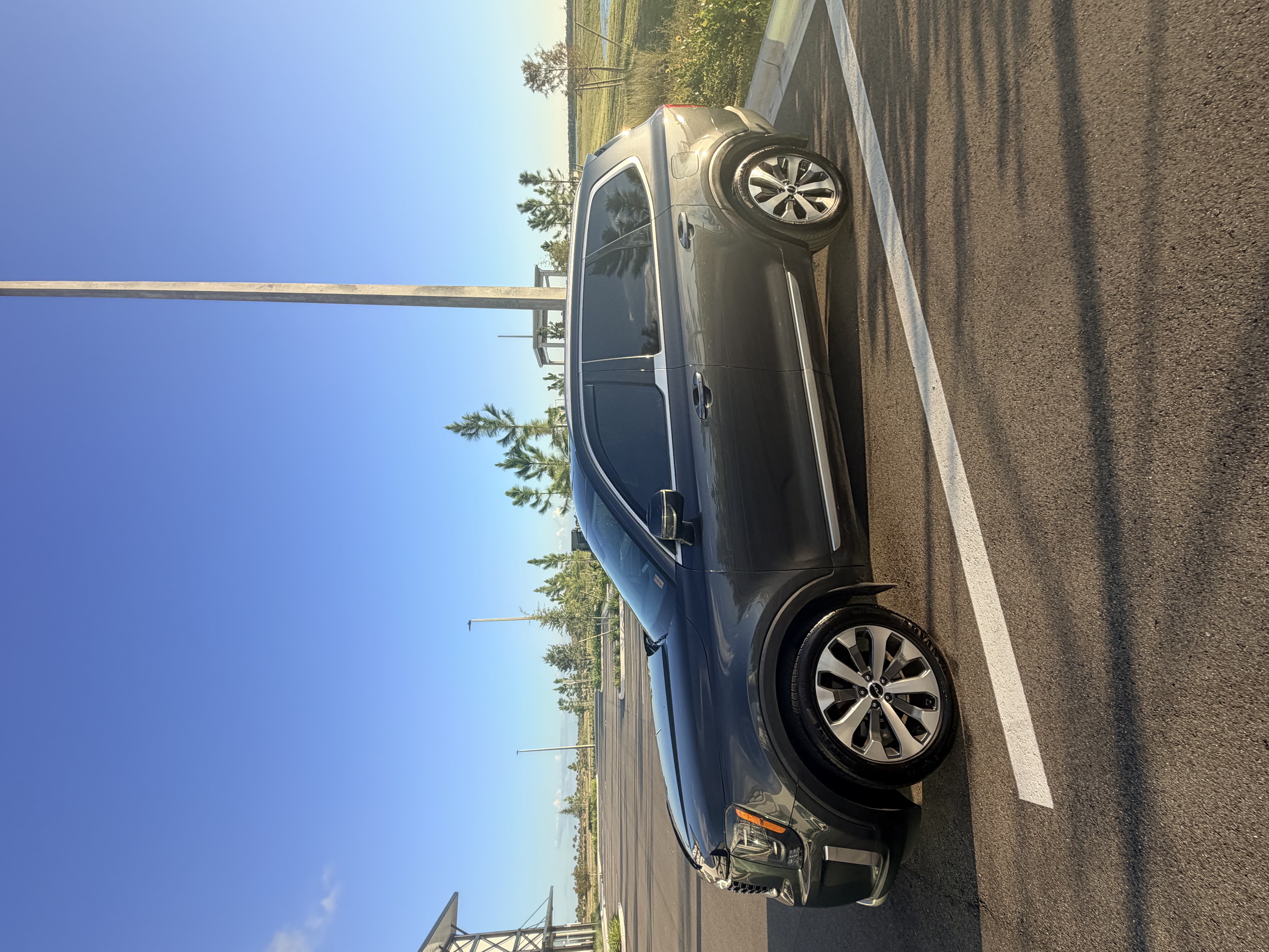 Used 2022 Kia Telluride S FWD image 5