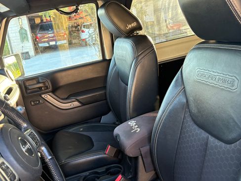 Used 2016 Jeep Wrangler Sport image 6