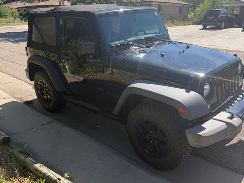 Used 2015 Jeep Wrangler Sport AWD/4WD image 5