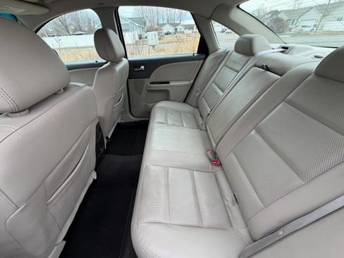 Used 2009 Ford Taurus SEL image 7