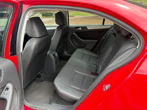 Used 2014 Volkswagen Jetta SE FWD image 8