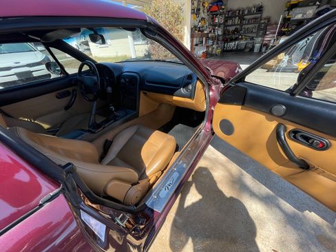 Used 1995 MAZDA MX-5 Miata M-Edition Convertible 2D image 11