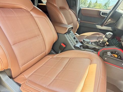 Used 2023 Ford Bronco Heritage Edition AWD/4WD image 8