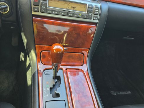 Used 2002 Lexus SC 430 Convertible image 20