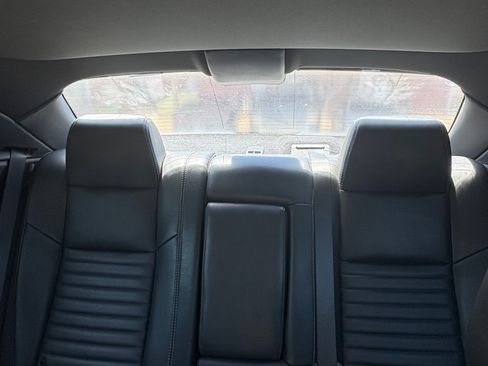 Used 2011 Dodge Challenger R/T RWD image 10