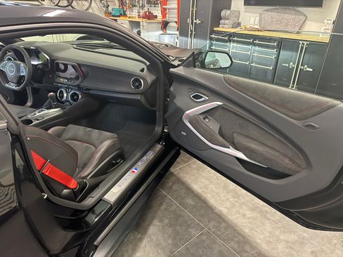 Used 2023 Chevrolet Camaro ZL1 RWD image 11