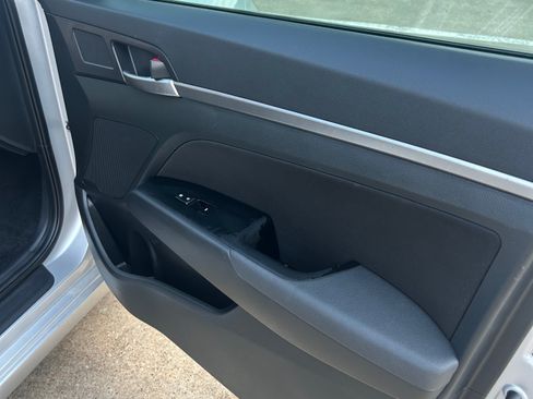 Used 2020 Hyundai Elantra Value Edition w/ Cargo Package (C1) image 9