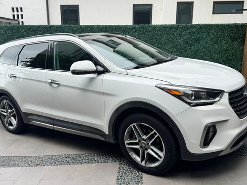 Used 2017 Hyundai Santa Fe Limited FWD image 12