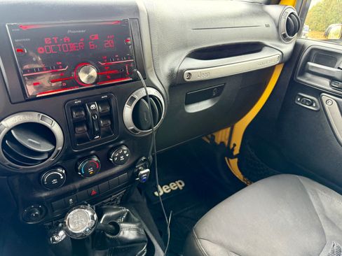 Used 2015 Jeep Wrangler Unlimited Sport w/ Quick Order Package 23S image 9