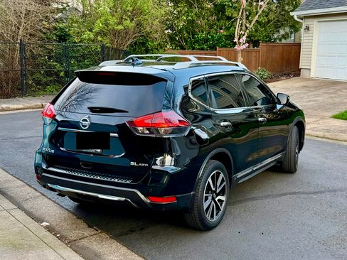 Used 2019 Nissan Rogue SL w/ Premium Package image 4
