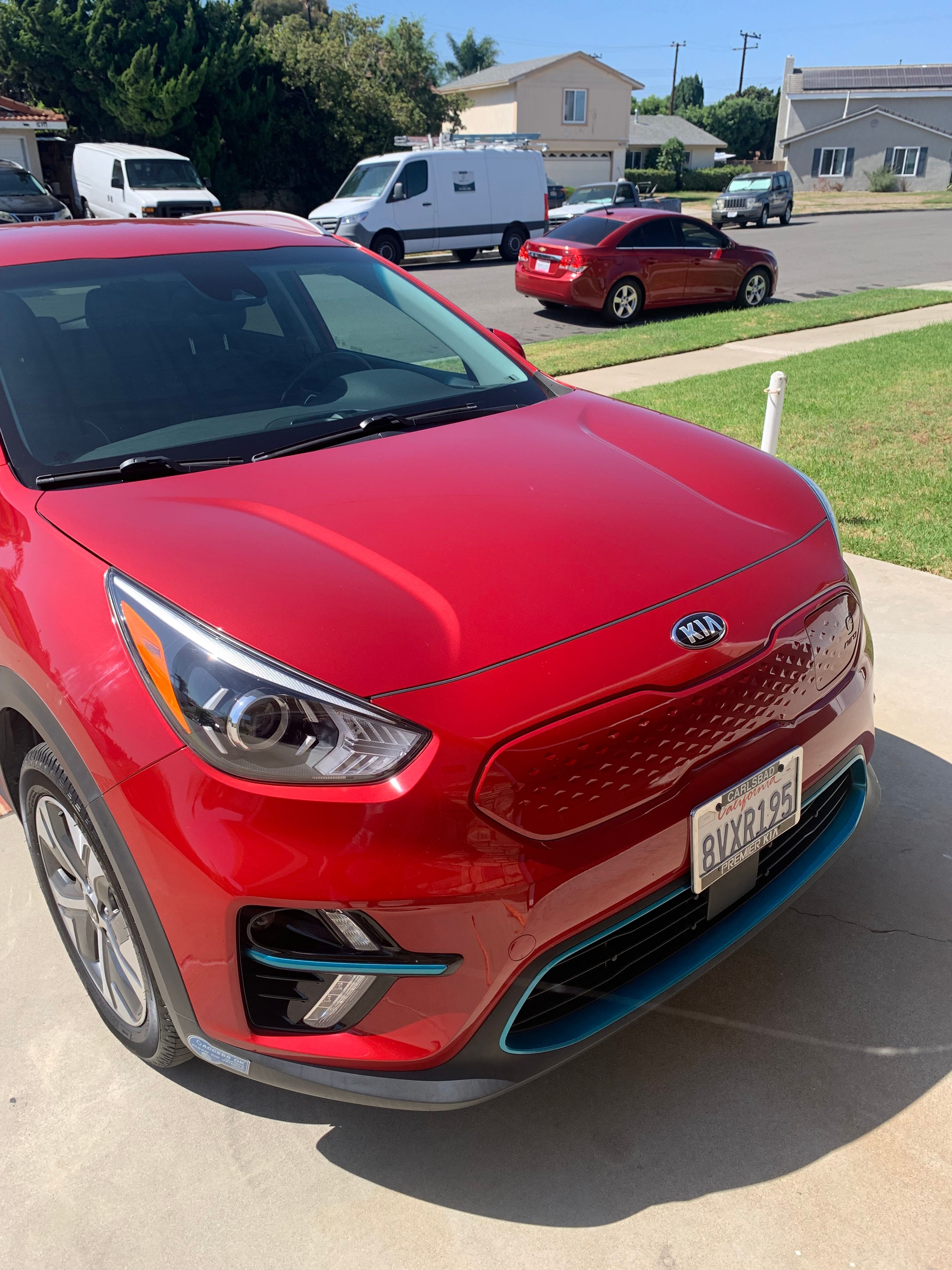 Used 2020 Kia Niro EX w/ Cold Weather Package FWD image 2