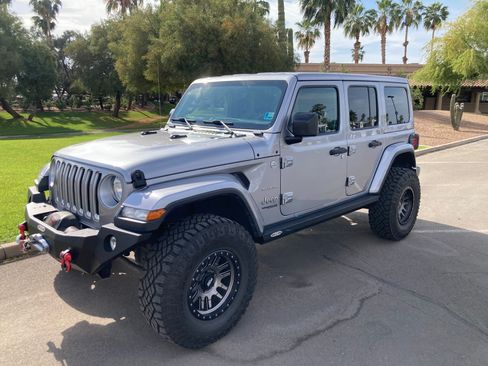 Used 2020 Jeep Wrangler Unlimited Sahara w/ Uconnect 4C Nav & Sound Group image 2