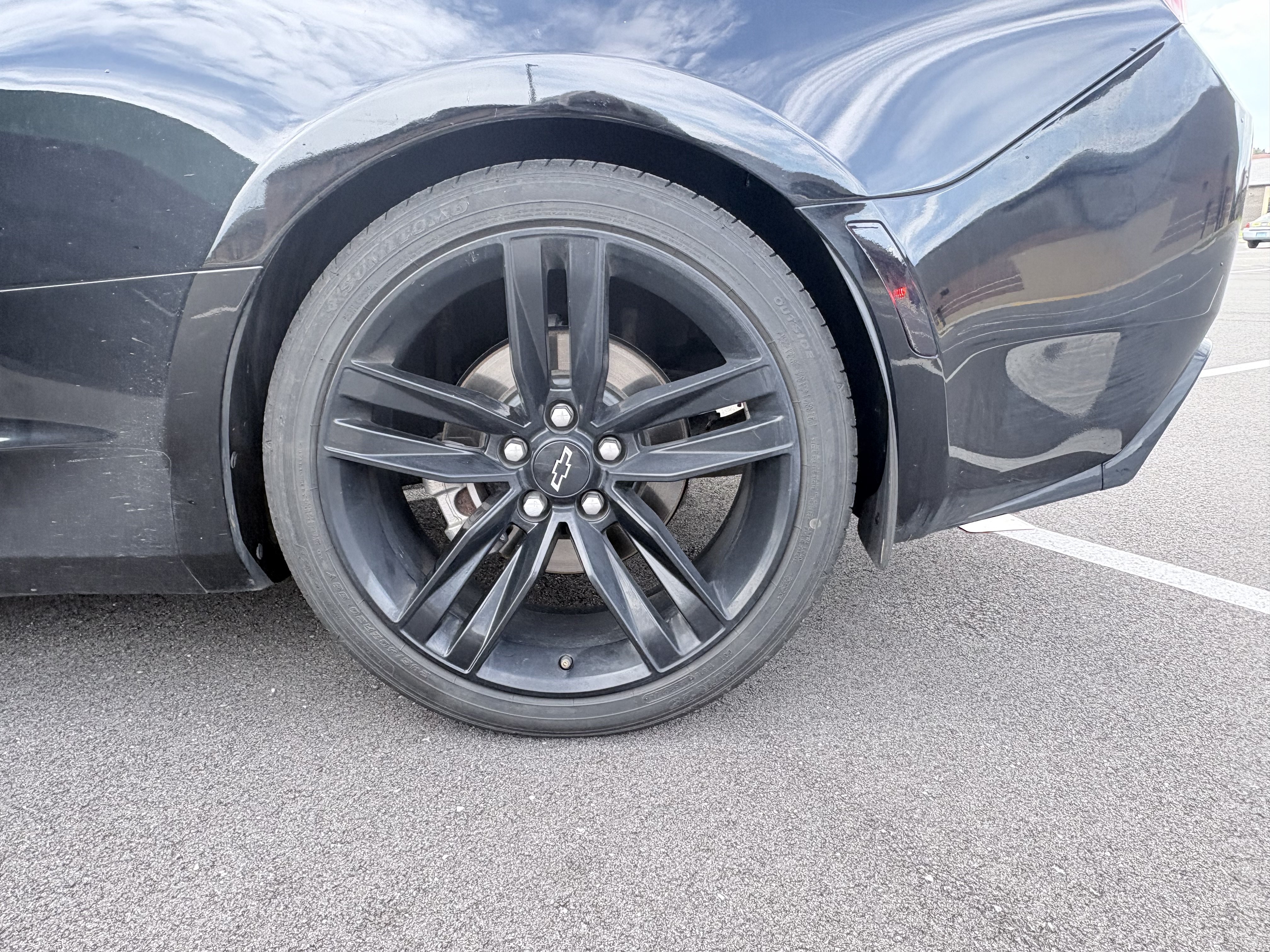 Used 2018 Chevrolet Camaro LT w/ RS Package RWD image 9