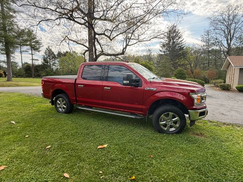 Used 2018 Ford F150 XLT w/ Equipment Group 302A Luxury image 2