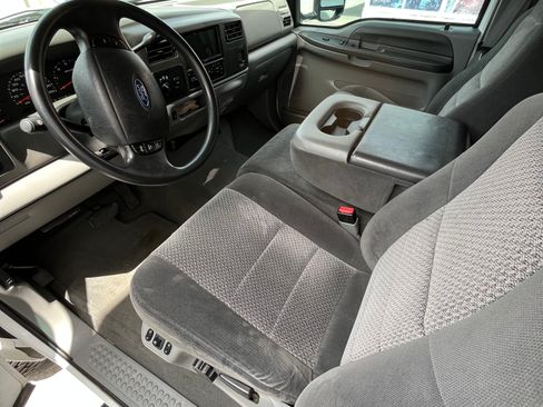 Used 2003 Ford F250 XLT AWD/4WD image 12