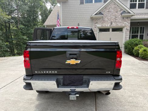 Used 2015 Chevrolet Silverado 2500 LTZ w/ LTZ Plus Package AWD/4WD image 6