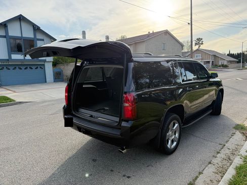 Used 2019 Chevrolet Suburban LT image 17