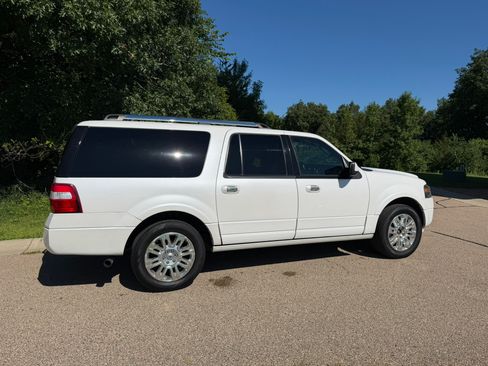 Used 2014 Ford Expedition EL Limited w/ Equipment Group 301A AWD/4WD image 12