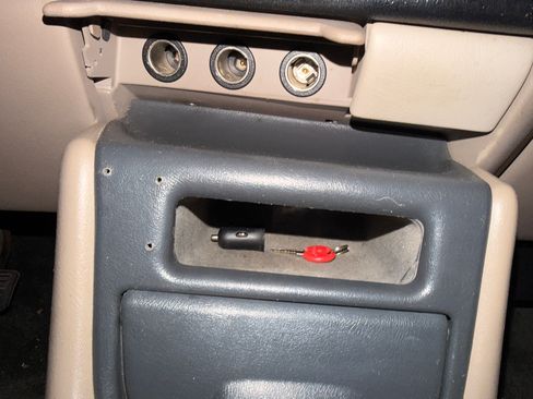 Used 2002 Chevrolet Avalanche 2WD image 13