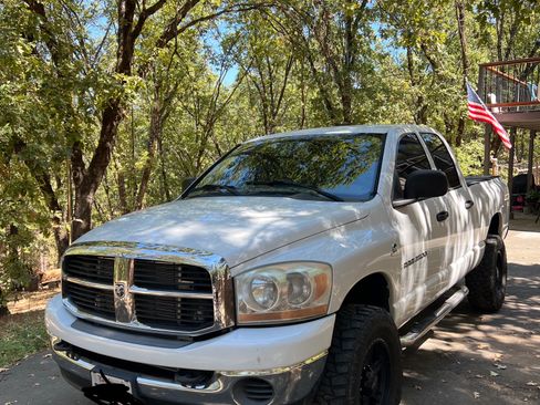 Used 2006 Dodge Ram 2500 Truck SLT w/ Trailer Tow Group image 2