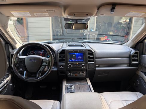 Used 2020 Ford Expedition Max Limited RWD image 9