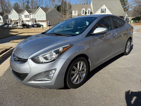 Used 2016 Hyundai Elantra SE w/ Option Group 02 image 10
