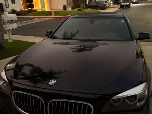 Used 2013 BMW 750Li RWD image 1